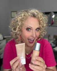 Ever look in the mirror and think—“Why does my makeup look like that?” 📩  Want my free Beauty Guide for Mature Skin? Comment GUIDE and I'll DM it to  you! Let's be