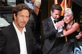 Eddie vedder has been married twice and is currently married to the mother of his two kids, jill mccormick. Eddie Vedder Covers Bradley Cooper S A Star Is Born Ballad