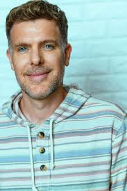 Spinners (Video 2010)