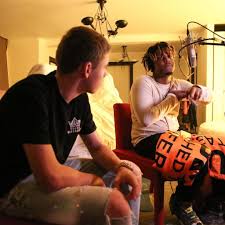 Without you (with miley cyrus) (2021) by the kid laroi and miley cyrus. Nach Tod 16 Jahriger Rapper Bringt Song Mit Juice Wrld Raus Promiflash De