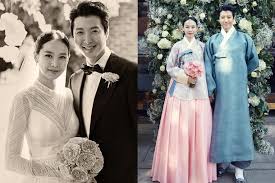 Bintang pied piper itu mengunggah sebuah foto maternity bernuansa sephia melalui instagram. Lee Dong Gun Báº¥t Ngá» Ly Hon Vá»£ Sau 3 NÄƒm Chung Sá»'ng