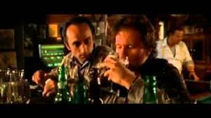 Une analyse en profondeur de la façon dont la guerre du vietnam touche et bouleverse la vie des habitants d'une petite ville industrielle de pennsylvanie. Scene Du Film Voyage Au Bout De L Enfer Youtube