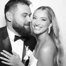 Claire Hahn (@clairehahn05)