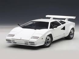 Résultat de recherche d'images pour "lamborghini countach blanche 1/18"
