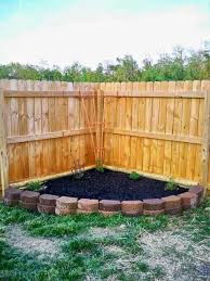 Pin By Traci Fox On Beautiful Yards Small Backyard Landscaping Backyard Landscaping Backyard Landscaping Designs