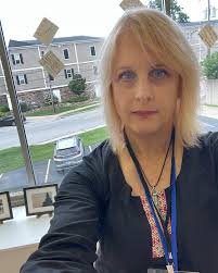 More from last nights opening reception of A Visual Journey Through Nepal.  Thank you to @em.o.leeeee for singing and playing so beautifully, all of  the artists supporting each other and bringing friends