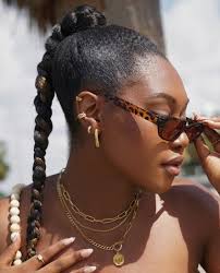 博客來-ELLIE VAIL 邁阿密防水珠寶銀色女王錢幣立體鎖扣項鍊Stacie Toggle Coin