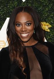BETAwards2018: Yvonne Orji honoured as a 'Rising Star' at the 2018 BET Her  Awards ?