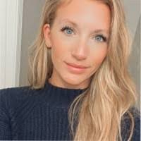 Ashley Oakes's Instagram, Twitter & Facebook