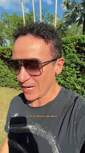Desde que inicié mi carrera, uno de mis sueños era escribir una canción y  que la cantara @Marc Anthony y hoy, años después, puedo decir que el sueño  se hizo realidad 🙏🏼 Acá les dejo “En La Distancia”, ...