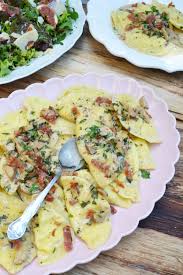 Pasta Deluxe Ricotta Prosciutto Ravioli Mit Steinpilzsauce Und Feigensalat Ravioli Rezept Ravioli Fullung Rezept Ravioli