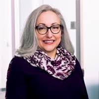 Shelly Houck's Instagram, Twitter & Facebook