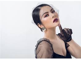 Diễn viên Vân Trang: Tôi có điểm tựa tuyệt vời để theo đuổi đam mê mà vẫn  chu toàn gia đình