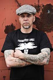 Find top songs and albums by matt gonzo roehr including träumer, helden leben lang and more. Matt Gonzo Roehr Live 2011