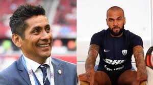 Jorge Campos advierte que Pumas será campeón con Dani Alves