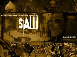 Saw en españa, quería ser considerada, y así la trataron de vender, como la renovación a la saga parida por el dúo dinámico formado por james wan, director, y leigh whannell, guionista y mente perversa que pergeñó el punto de partida de este juego macabro sin fin. Saga Saw Home Facebook