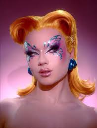 Plush & Nonsense 🧸 (@candyelement)