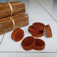 Gula merah terbuat dari sari atau nira batang. Gula Merah In English