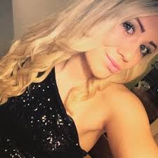 julia holm (@HolmJulia)