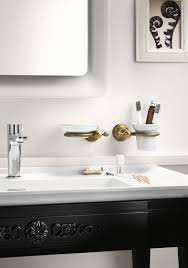 Con linda, ogni centimetro di superficie viene valorizzato, grazie ai moduli su misura. Raffaella Portarotolo Mobili Designer Architonic