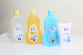 Baby > baby bathing/grooming > soaps, shampoos & washes; Asda Little Angels Bathtime Range Sparkles And Stretchmarks Uk Mummy Lifestyle Blog