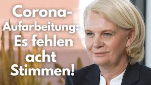 HURRA, HURRA, DIE SCHULE BRENNT mit Sandra Seelig, Dr. Katja Senkel,  Ricardo Leppe u. Bertrand Stern