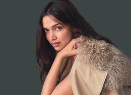 Deepika Padukone S Barefaced Look On Vogue Magazine S Cover Is Winning Hearts All Over Bollywoodbio Sweden Welcome to the official page of deepika padukone.