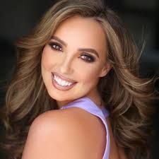 Email Address of @brookeoscarson Instagram Influencer Profile