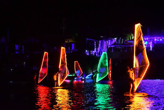 Vakkorama Watersports Championship 2026 Türkiye Windsurf Şampiyonası  heyecanı 19-23 Ağustos'ta Myga Surf City Alaçatı'da başlıyor! 🌊🏄‍♂️  2021'den beri olduğu gibi, bu yıl da Uludağ Premium olarak şam