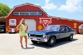 1969 Chevy Nova Yenko 427 4 Speed 12 Bolt And Girl Girls And Cars Cars Background Wallpapers On Desktop Nexus Image 2293316