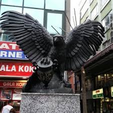 Kartal heykeli tüm i̇stanbul'un göreceği yerde. Lists Featuring Besiktas Kartal Heykeli