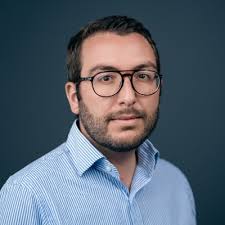 Je forme mes concurrents dans le photovoltaïque tous les jours et je  t'explique pourquoi.⬇️