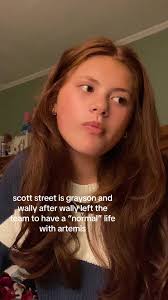 Wally Artemis Grayson