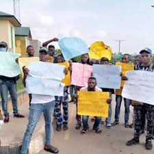 Igboho yesterday made good his threat to sue the federal authorities over the july 2 raid of his sooka, ibadan residence by operatives of the department of state security (dss). Dss Sunday Igboho Youths Protest Demand Release Of Yoruba Nation Agitator The Guardian Nigeria News Nigeria And World News Ibadan