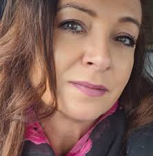 💐 Dziś uczestniczyłem w szczególnie miłej uroczystości, jednej z tych  chwil, które dają dużo satysfakcji w pracy burmistrza. Razem z Anną  Mojżyszek, zastępcą kierownika Urzędu Stanu Cywilnego, odwiedziliśmy Panią  Mariannę Bobiec -