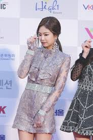 Pin By Lulamulala On Blackpink Jennie Kpop Girls Gucci Dress Blackpink Jennie