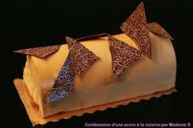 Buche Pommes Caramel Au Beurre Sale Sur Biscuit Speculoos Pomme Caramel Idee Recette Noel Buche De Noel Caramel Beurre Sale