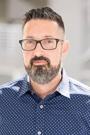 Amazon.com: The Colored Lens:Spring 2012 eBook : Galbraith, Joanna, Albert,  Edoardo, Lackey, Jamie, Argento, Joseph, Odell, Sandra, Levesque, Richard,  King, Barry, Hernandez, Alex, Clarke, Cassandra Rose, Givens, Leah: Kindle  Store