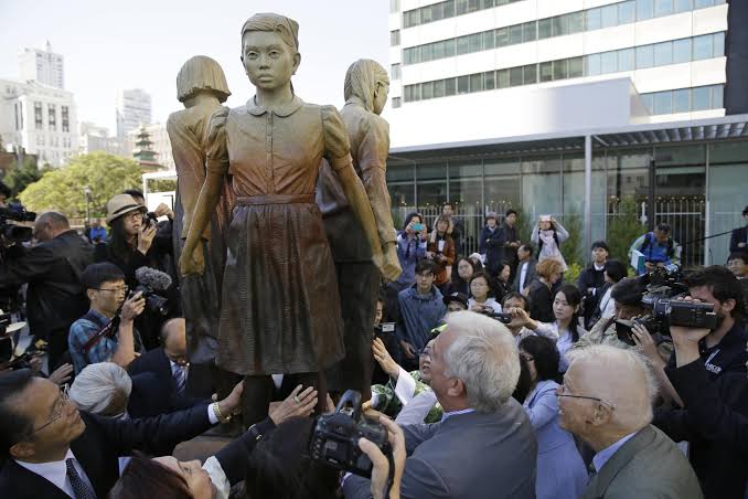 Japan's campaign against memorials to 'comfort women' comes to Germany - Los Angeles Times