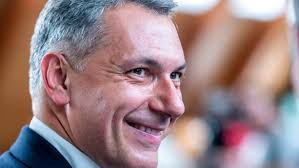 Lázár jános vagyok, országgyűlési képviselő. Lazar Janos Politikai Husevo Vagyok Vannak Meg Terveim 24 Hu