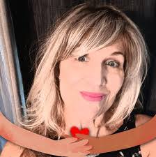 Vanessa Lastra's Instagram, Twitter & Facebook