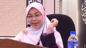 Ustazah norhafizah musa bertugas sebagai pensyarah di universiti teknologi malaysia, kuala lumpur. Tanda Hati Kita Sedang Sakit Dan Tergelincir Ustazah Norhafizah Musa 2019 Youtube