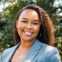 Kayla Campbell's Instagram, Twitter & Facebook