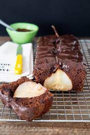 Una variante della classica torta pere e vuoi rendere il tuo plumcake alle pere e cioccolato davvero irresistibile? Plumcake Pere E Cioccolato