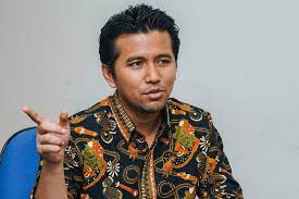 Iya benar, mas emil dardak akan menggantikan saya, ujar plt ketua dpd partai demokrat jatim renville antonio ketika dikonfirmasi di surabaya, rabu 23 september 2020. Partai Demokrat Jatim Sodorkan Emil Dardak Sebagai Cawagub Jatim