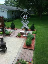 Restored 1920s Wig Wag Railroad Signal In 2017 Railroad Crossing Signs Train Decor Garden Railway