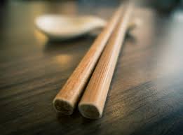 Daniel elhers, who has his own youtube channel of life hack videos, has created one focusing on how to use chopsticks. Playing With Chopsticks In China Is Not Funny A Critical Reading Of The Controversy Over D G S Eating With Chopsticks Ad Asia Dialogue