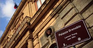 Le informazioni vengono fornite esclusivamente il martedì e il giovedì dalle ore 9.00 alle ore 12.00 telefonando al 340 424 77 93. Consolato Di Napoli Institut Francais Napoli