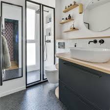 Choisir la bonne déco salle de bain a toujours été un défi. Deco Salle De Bain Photos De Salles De Bains Qui Optimisent L Espace Cote Maison