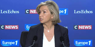 The perfect pecresse animated gif for your conversation. Prieres De Rue Pour Valerie Pecresse Il Ne Faut Pas Que L Etat Recule